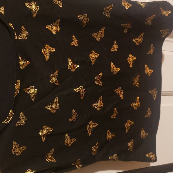 Shein black and gold butterfly crop top - Picture 2 of 4